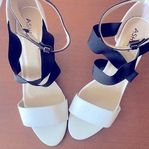 Black/White Strapped Sandals